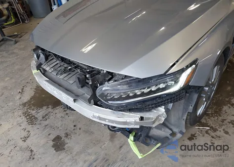 2021 Honda Accord Sport 2.0T z USA, uszkodzony, nr VIN 1HGCV2F38MA015147